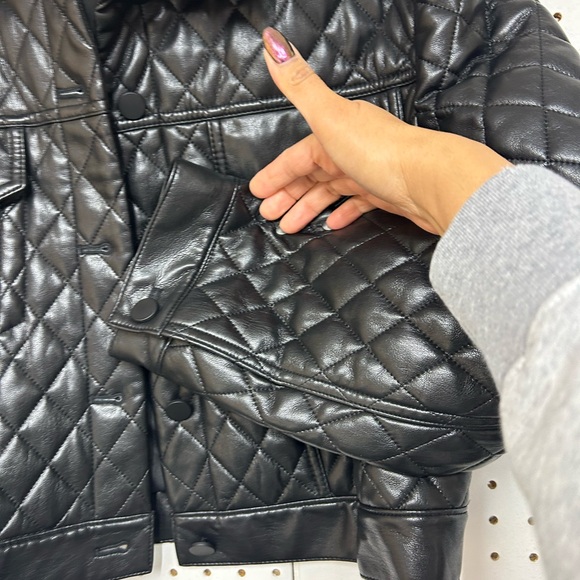 Alice + Olivia Black Quilted Vegan Cropped Jacket - Picture 6 of 7